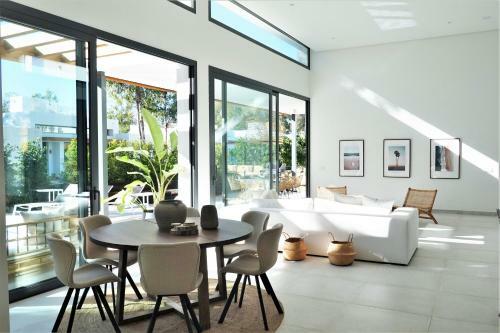 Villa Vacation House With 12 Months Of Summer