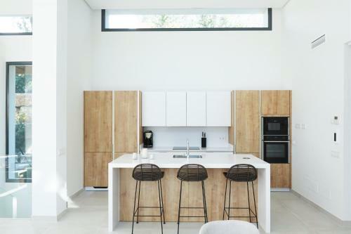 Villa Vacation House With 12 Months Of Summer