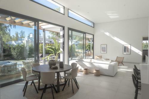 Villa Vacation House With 12 Months Of Summer