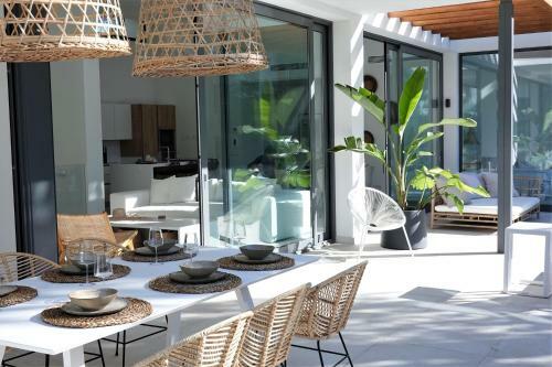 Villa Vacation House With 12 Months Of Summer