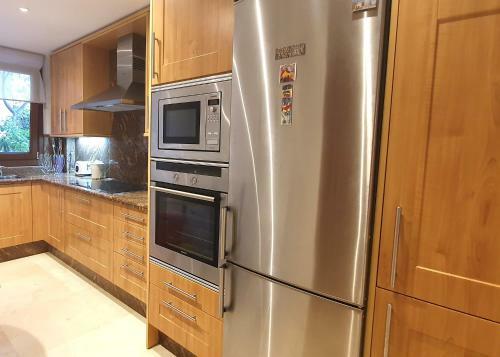 Luxurious Two Bedroom Apartment In Mar Azul, Estepona