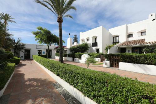 Apartamento Modern House Only A 3 Minute Walk To The Beach.