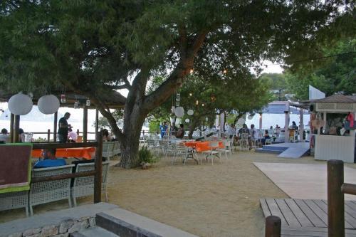 Fanadix Villa Sleeps 8 Pool Air Con Wifi T802277
