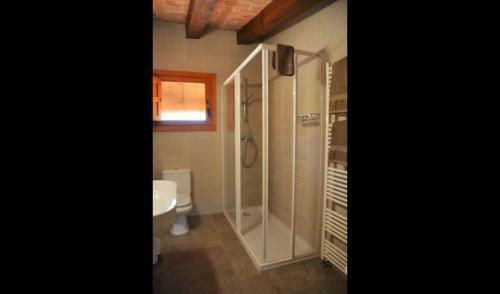 Falset Villa Sleeps 6 With Pool And Air Con