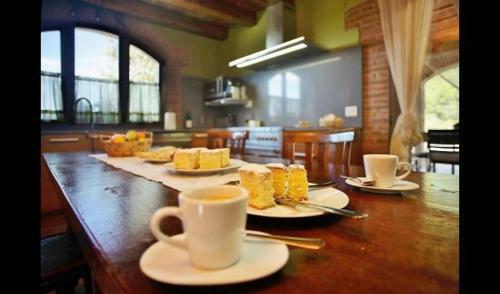 Villa In Falset Sleeps 6 With Pool