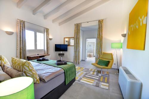 Luxury 6 Bedroom Peaceful Oasis, Mallorca Villa 1001