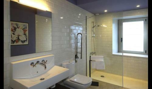 Fontcoberta Villa Sleeps 22 With Pool And Air Con