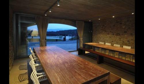 Fontcoberta Villa Sleeps 22 With Pool And Air Con