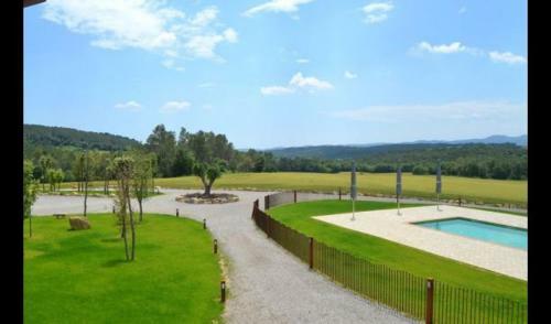 Fontcoberta Villa Sleeps 22 With Pool And Air Con