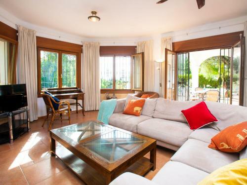 Holiday Home Villa Cuatro Vientos
