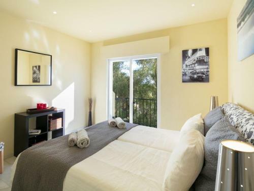 Fuengirola Villa Sleeps 14 With Pool Air Con And Wifi