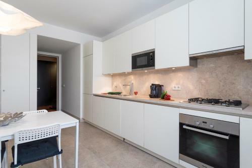 Lisbon Inside Connect - Santa Catarina Apartments