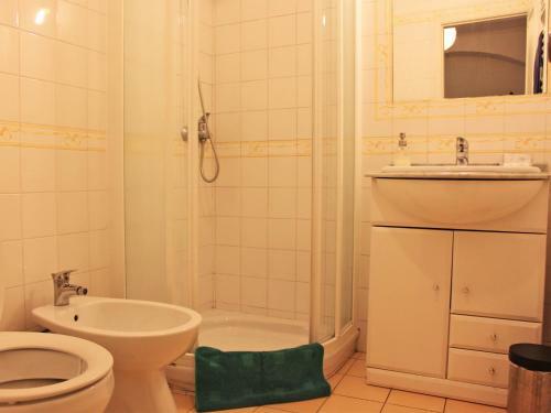 Johnies Place Lisbon Hostel