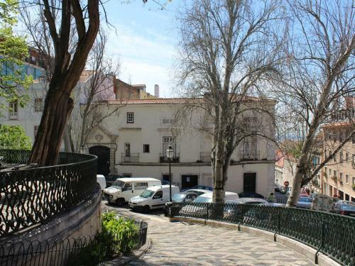 Johnies Place Lisbon Hostel