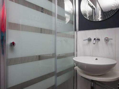 Vibrant Apartment In Gand�a With Swimming Pool