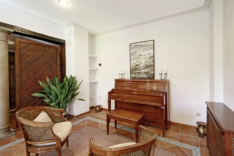 Apartamento 2.5 Million Villa. Magical Sunset. Super Close To Everything. 5br, 4ba, Pool, A/c+heating