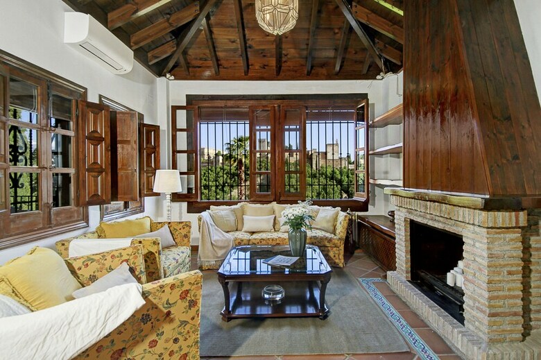 Apartamento 2.5 Million Villa. Magical Sunset. Super Close To Everything. 5br, 4ba, Pool, A/c+heating