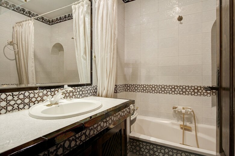 Apartamento 2.5 Million Villa. Magical Sunset. Super Close To Everything. 5br, 4ba, Pool, A/c+heating