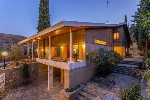 Genteel Home Casa Del Cad�