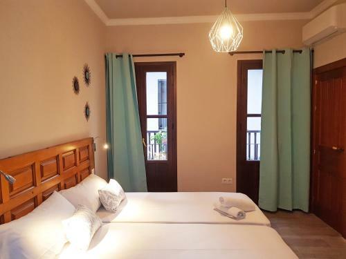 Apartamentos Alhambra Granada 3000