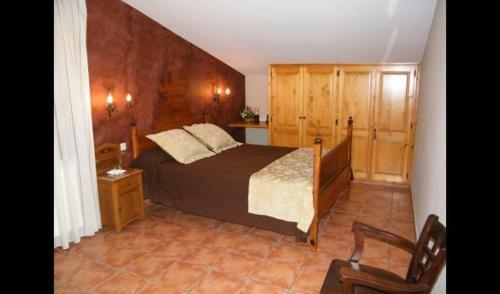 Gironella Villa Sleeps 17 With Pool