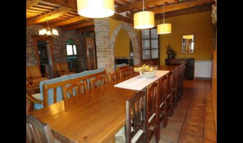 Gironella Villa Sleeps 17 With Pool