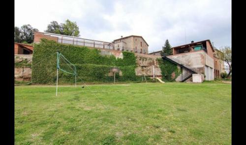 Gironella Villa Sleeps 17 With Pool