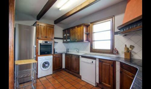 Gironella Villa Sleeps 15 With Pool