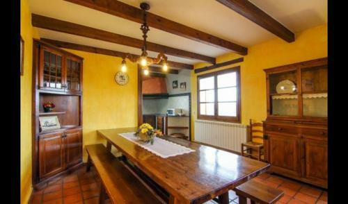 Gironella Villa Sleeps 15 With Pool