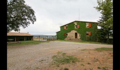 Gironella Villa Sleeps 15 With Pool