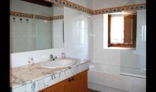 Gironella Villa Sleeps 11 With Pool