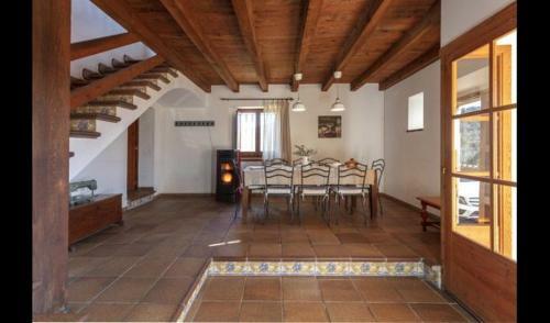 Gironella Villa Sleeps 11 With Pool