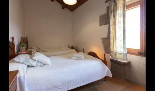 Gironella Villa Sleeps 11 With Pool