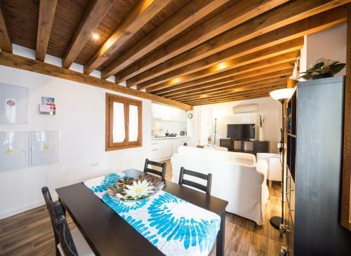 Miwa Apartments