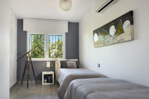 New. Luxury Villa C&c. Jard�n, Piscina Y Barbacoa