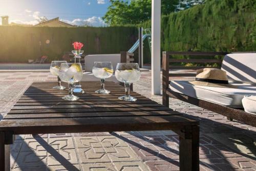 New. Luxury Villa C&c. Jard�n, Piscina Y Barbacoa