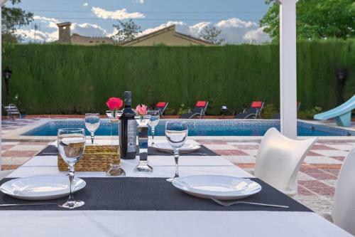 New. Luxury Villa C&c. Jard�n, Piscina Y Barbacoa