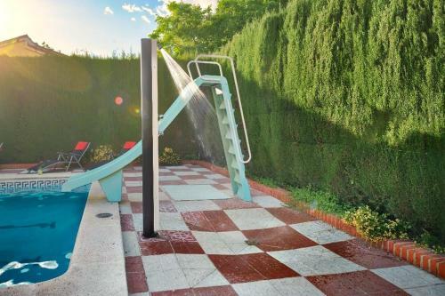 New. Luxury Villa C&c. Jard�n, Piscina Y Barbacoa