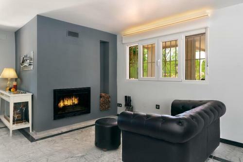 New. Luxury Villa C&c. Jard�n, Piscina Y Barbacoa