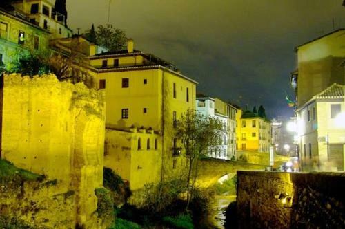 Apartment With 3 Bedrooms In Granada With Wifi