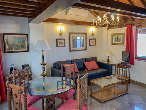 Apartamentos En Pleno Centro, Aljibe Rodrigo Del Campo 2a
