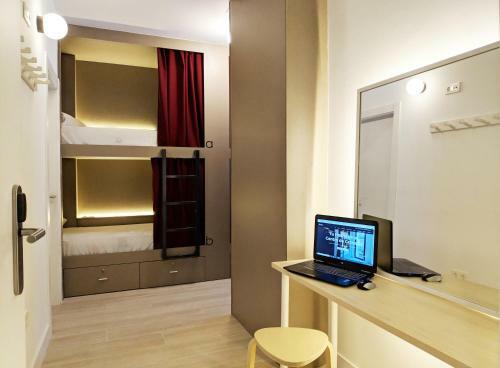 Broz Hostel
