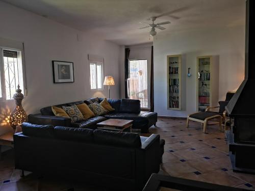 Beautiful 9 Bed Villa Private Pool Large Garden