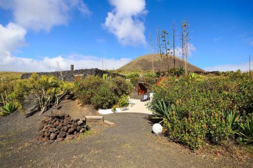 Villa La Bodega - House On Volcano With A Piano