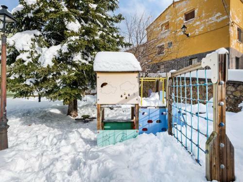 Graceful Apartment In Gudar With Heating
