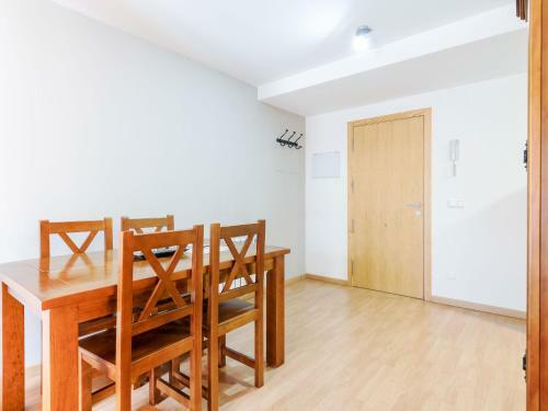 Pleasant Apartment In Gudar With Heating