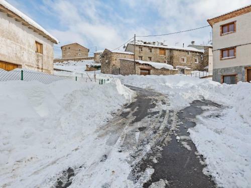 Charming Apartment In Gudar With Heating