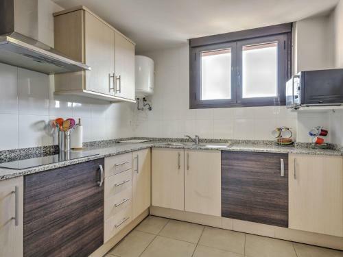 Modern Apartment In Gudar With Terrace