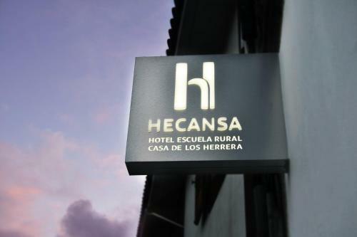 Hotel Escuela Rural Casa Los Herrera