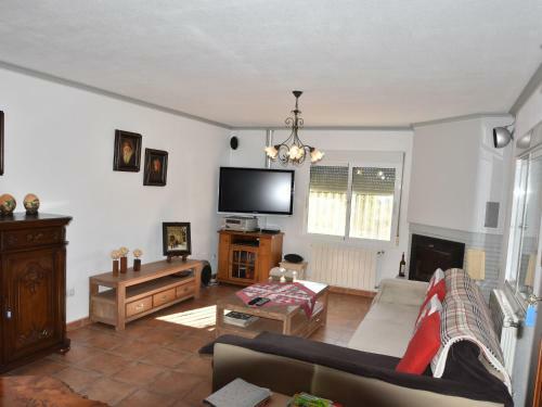 Comfortable Holiday Home With Swimming Pool In Valencia